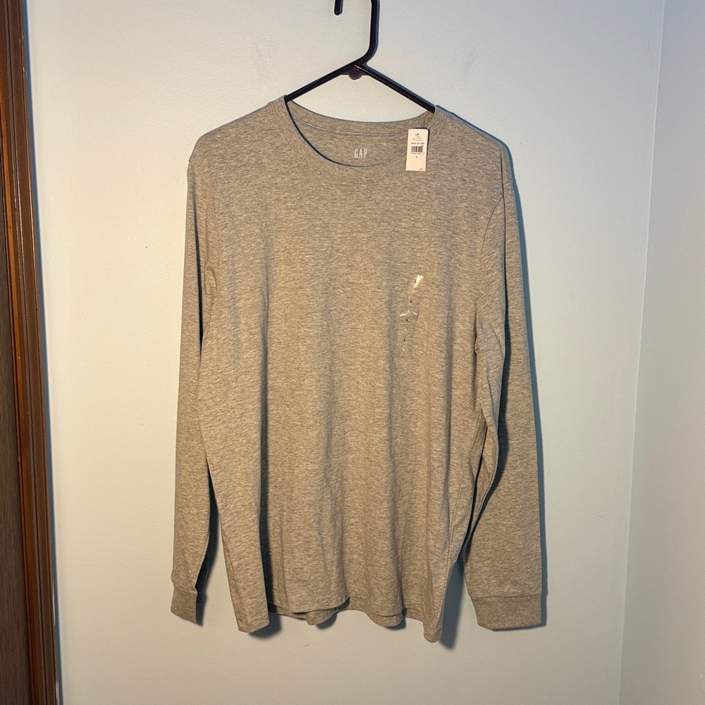 GAP Heather Gray Long Sleeve Men's Tee